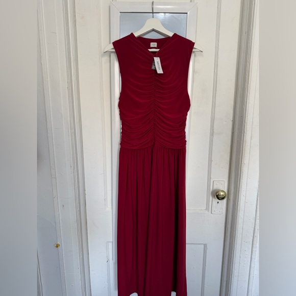 ARITZIA DRESS - Picture 3 of 8